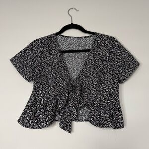 SHEIN Black & White Floral Ruffle Hem Tie Up Front Size XS Cropped